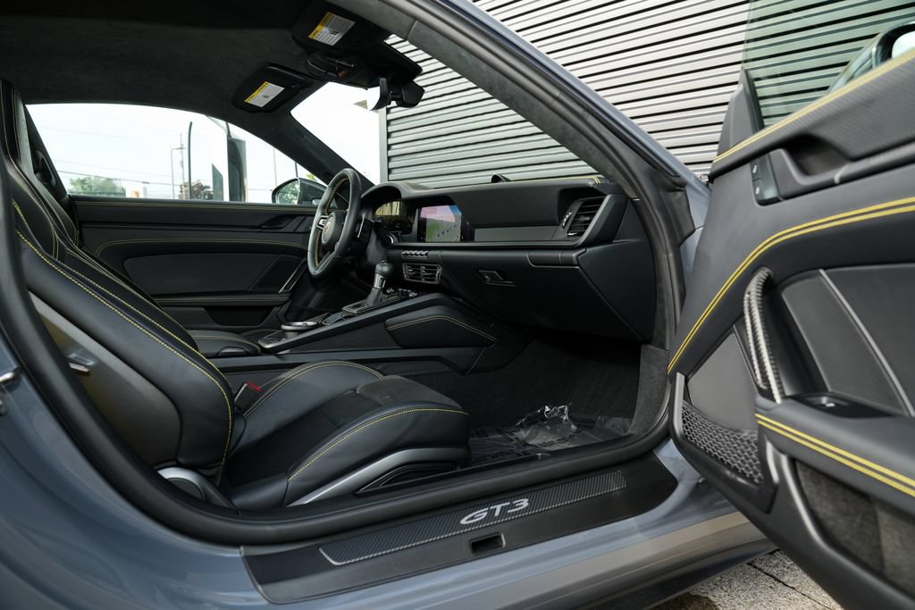 Certified 2026 Porsche 911 GT3 RWD image 32