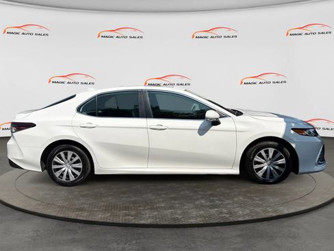Used 2021 Toyota Camry LE w/ Cold Weather Package FWD image 6