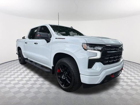 Used 2025 Chevrolet Silverado 1500 RST w/ Redline Edition AWD/4WD image 3
