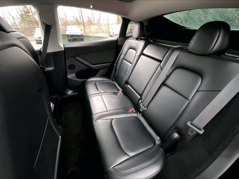 Used 2023 Tesla Model Y Long Range image 15