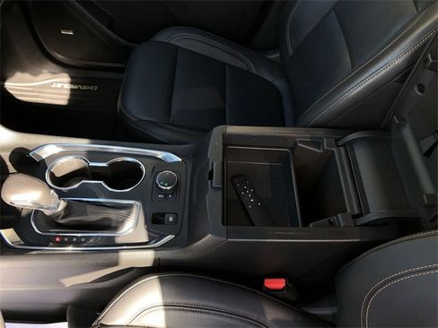 Used 2021 Chevrolet Traverse Premier w/ Redline Edition image 29