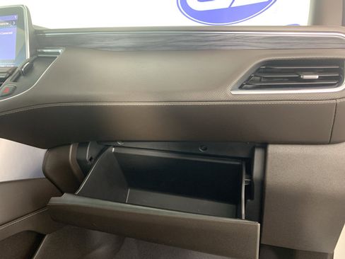 Used 2021 GMC Yukon SLT w/ SLT Premium Package image 45