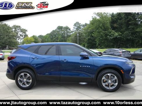 Used 2023 Chevrolet Blazer LT FWD image 8