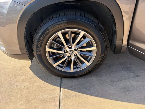 Used 2018 Toyota Highlander XLE FWD image 20