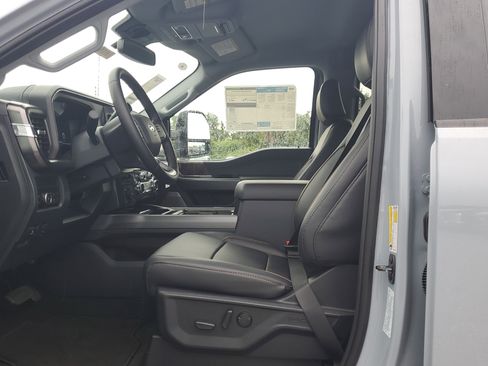 New 2026 Ford F250 Lariat w/ Black Appearance Package image 17