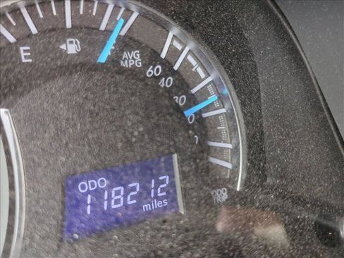 Used 2014 Toyota Camry SE FWD image 11