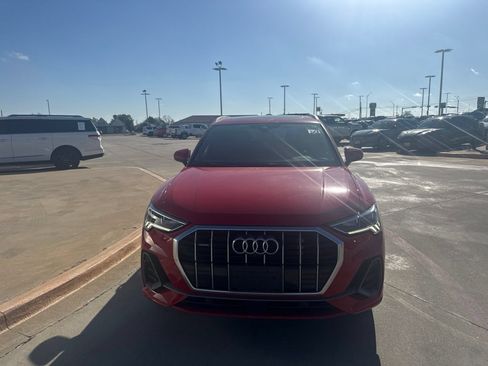 Used 2023 Audi Q3 2.0T Premium Plus w/ Premium Plus Package AWD/4WD image 2