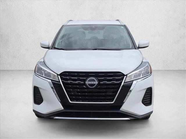 Used 2023 Nissan Kicks SV FWD image 2