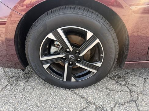 Used 2025 Nissan Sentra SV image 29