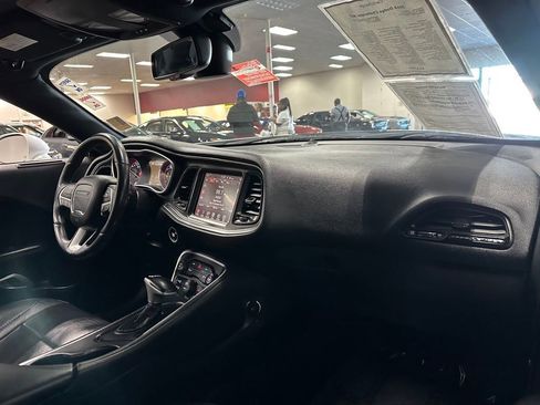 Used 2016 Dodge Challenger SXT Plus image 28