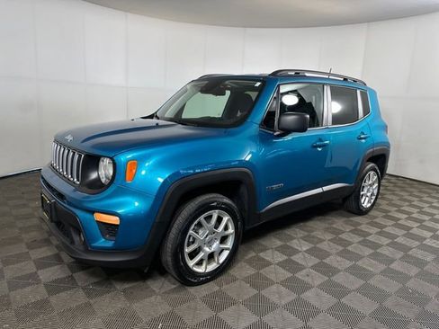 Used 2022 Jeep Renegade Latitude AWD/4WD image 7