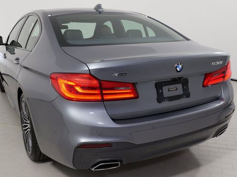 Used 2018 BMW 530i xDrive w/ M Sport Package image 30