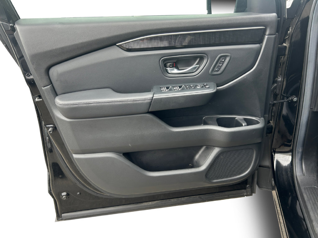 Used 2025 Honda Pilot Elite image 23