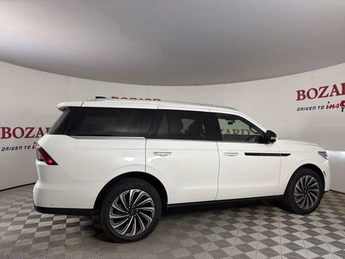 Used 2025 Lincoln Navigator Black Label AWD/4WD image 9