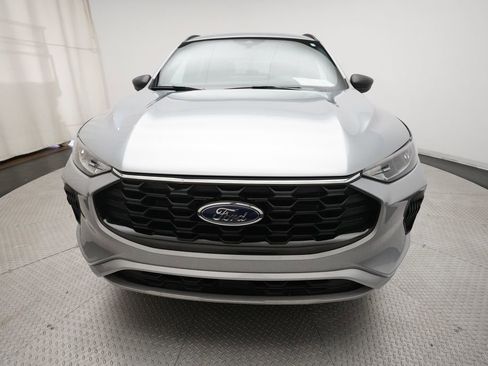 Used 2023 Ford Escape ST-Line w/ Tech Pack #1 AWD/4WD image 11