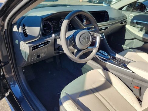 Used 2023 Hyundai Sonata SEL w/ Cargo Package image 17