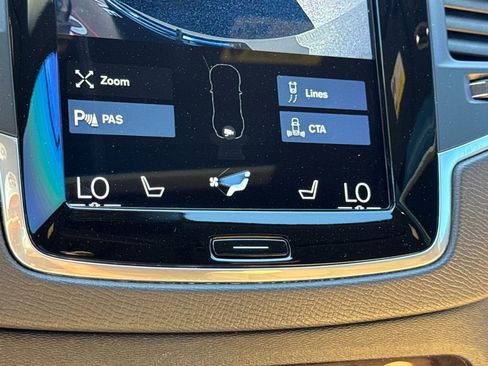 Used 2019 Volvo XC90 T6 Momentum w/ Protection Package Premier AWD/4WD image 34