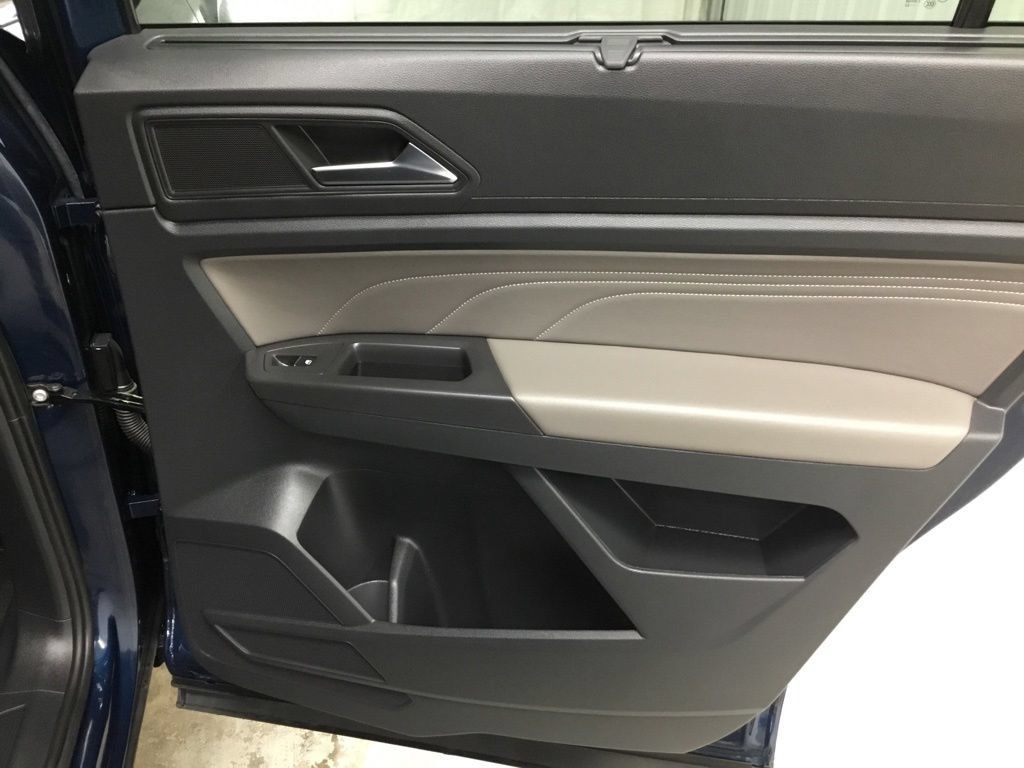 Used 2023 Volkswagen Atlas SE AWD/4WD image 46