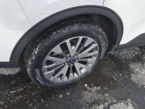 Used 2022 Ford Escape Titanium w/ Class II Trailer Tow Package image 46