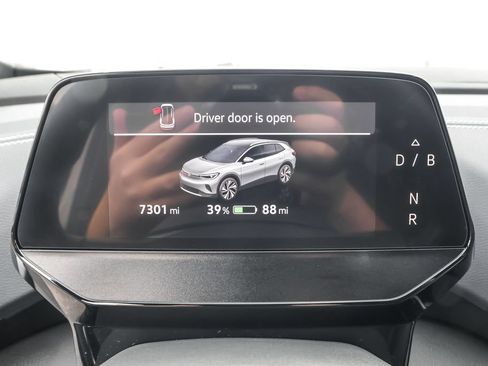Certified 2025 Volkswagen ID.4 Pro AWD/4WD image 21