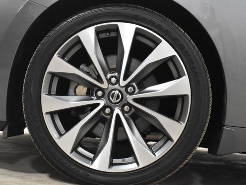 Used 2022 Nissan Maxima Platinum image 33