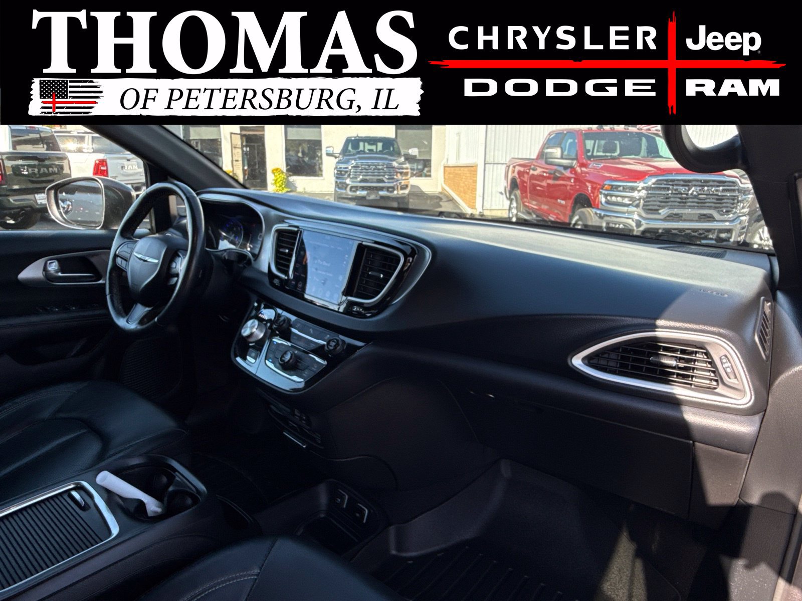 Used 2020 Chrysler Pacifica Touring-L Plus w/ S Appearance Package FWD image 35