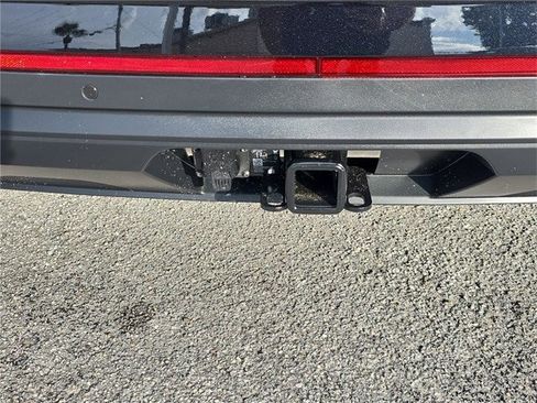 New 2026 Volkswagen Atlas SE image 5