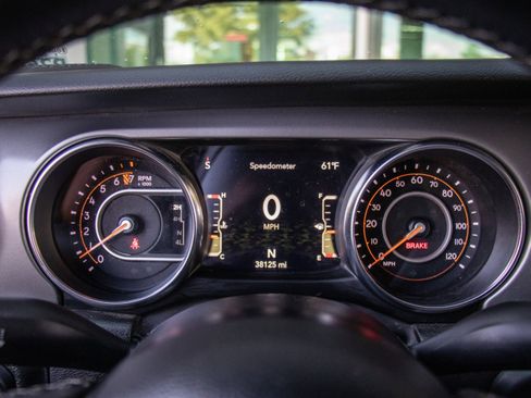 Used 2022 Jeep Gladiator Sport image 15