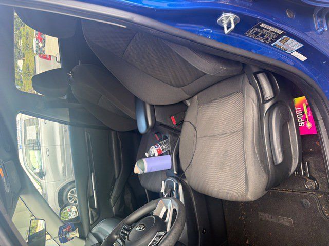 Used 2021 Kia Seltos LX AWD/4WD image 4