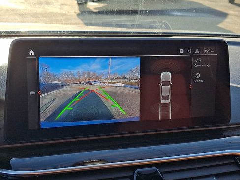 Used 2023 BMW 530i xDrive w/ Premium Package image 19