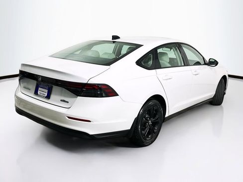 Certified 2025 Honda Accord SE image 7
