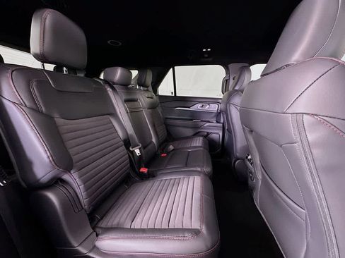 New 2026 Ford Explorer ST-Line w/ Premium Package RWD image 32