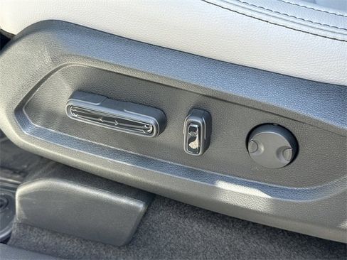 New 2025 Honda Pilot Touring image 23