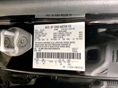 Used 2024 Lincoln Nautilus Reserve image 31