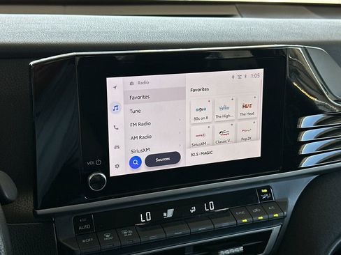 Used 2025 Toyota Camry LE image 15