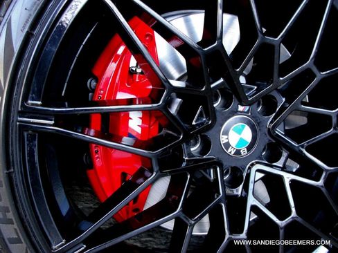 Used 2023 BMW 330i Sedan w/ M Sport Package RWD image 3