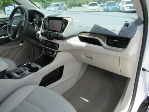 Used 2023 GMC Terrain Denali AWD/4WD image 11