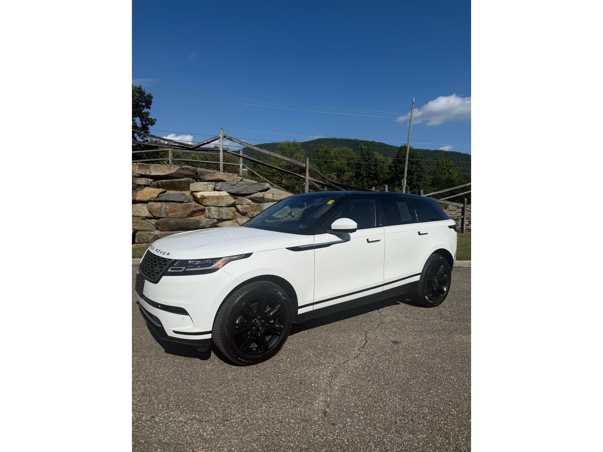 Used 2020 Land Rover Range Rover Velar S AWD/4WD image 5