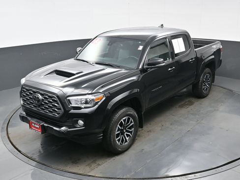 Used 2023 Toyota Tacoma TRD Sport w/ Advanced Technology Package image 36