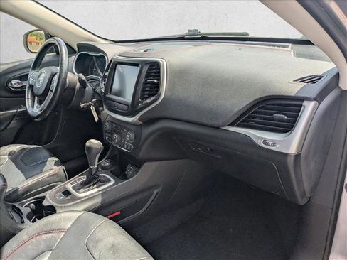 Used 2014 Jeep Cherokee Trailhawk w/ Leather Interior Group image 21
