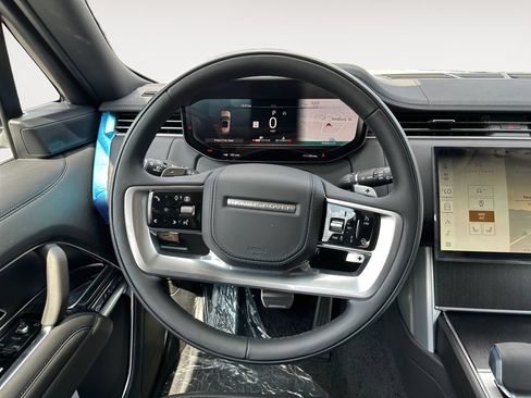 New 2026 Land Rover Range Rover Long Wheelbase SE AWD/4WD image 12