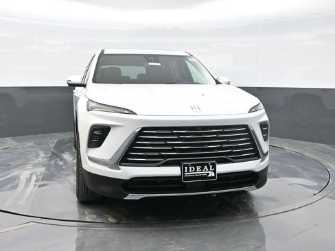 New 2026 Buick Enclave Preferred image 2