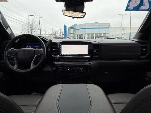 Used 2024 Chevrolet Silverado 2500 ZR2 w/ Technology Package AWD/4WD image 5