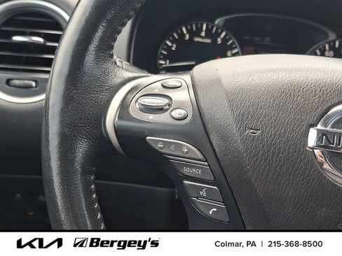 Used 2018 Nissan Pathfinder Platinum AWD/4WD image 25