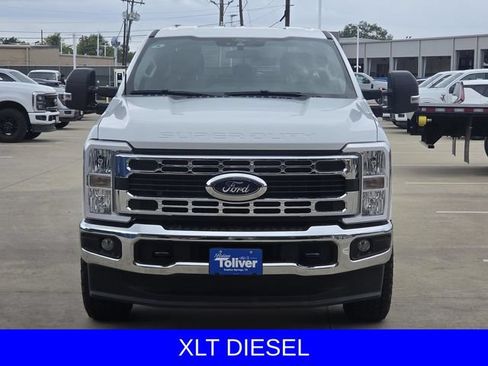Used 2025 Ford F250 XLT w/ FX4 Off-Road Package AWD/4WD image 3