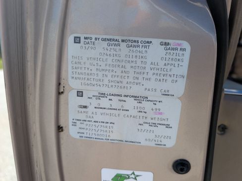 Used 1990 Cadillac Brougham image 67