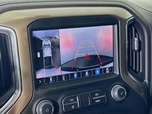 Used 2023 Chevrolet Silverado 2500 High Country image 10