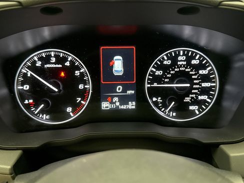 Used 2024 Subaru Crosstrek 2.0i Premium image 13