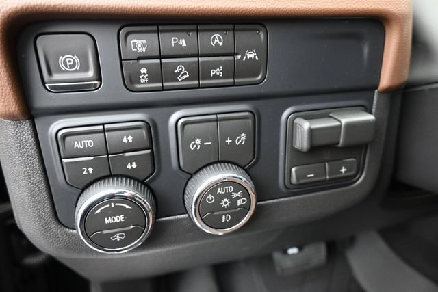New 2026 Chevrolet Tahoe High Country AWD/4WD image 21