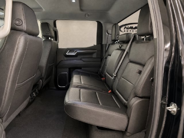 Used 2026 GMC Sierra 1500 SLT AWD/4WD image 11